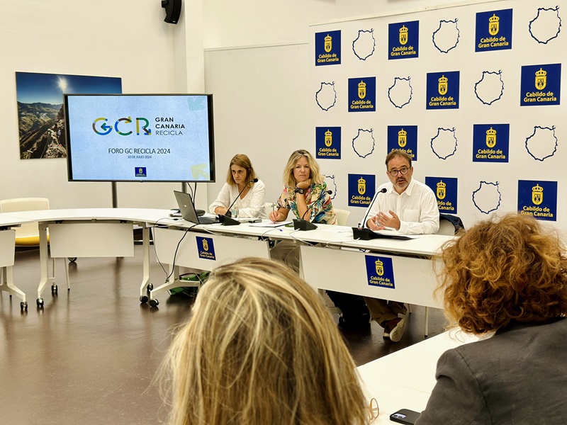 El Foro Gran Canaria Recicla aborda los principales retos del tratamiento de residuos Gran Canaria lideró en 2023, el reciclaje en Canarias con el 36% de los residuos producidos